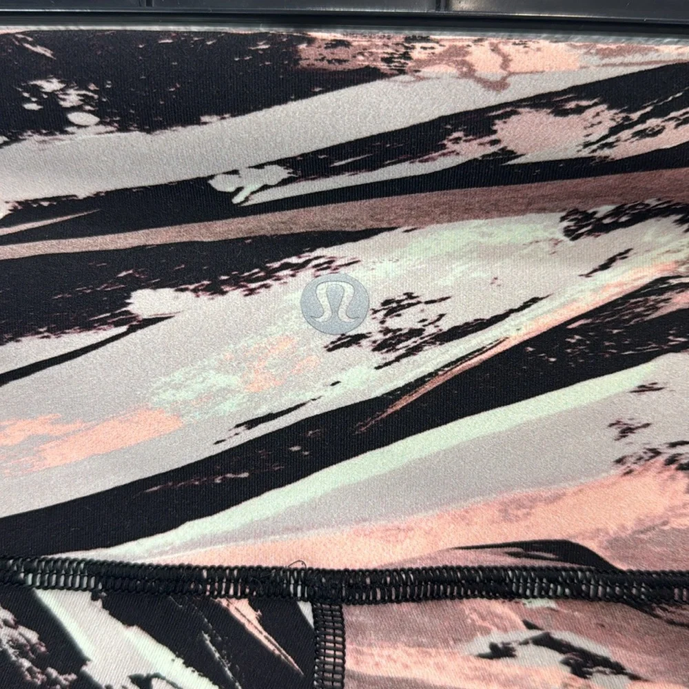 Lululemon‎ cropped leggings printed